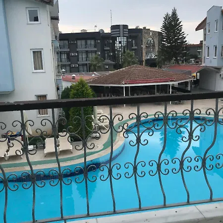 Apartman Papaya Apart No 6 *
